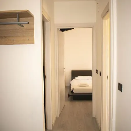 J&m House -fronte Ospedale- Апартаменты *