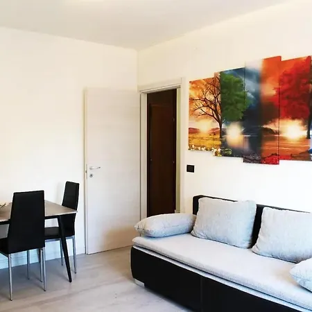 J&m House -fronte Ospedale- *